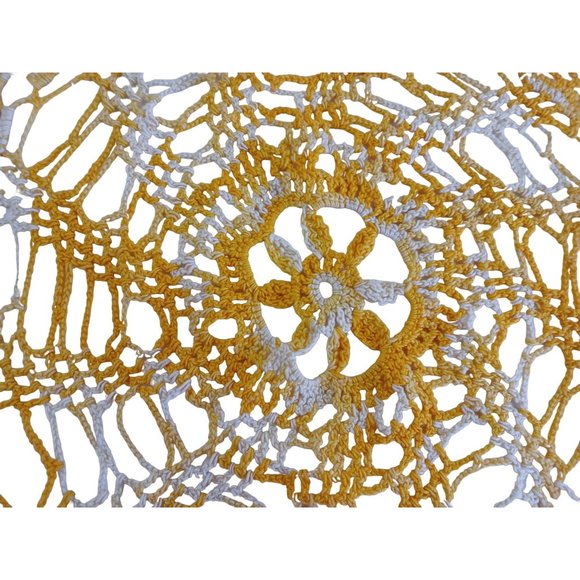 Vintage Grandma's Hand Crochet Doily Spiral Pattern15" Handmade Yellow Varigated - Picture 3 of 7